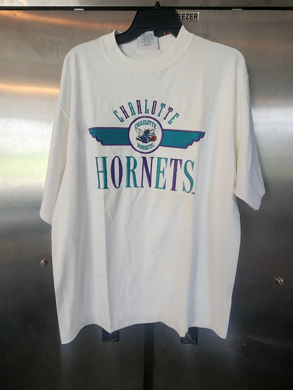 Vintage Charlotte Hornets Logo Athletic T-Shirt Men's L White NBA